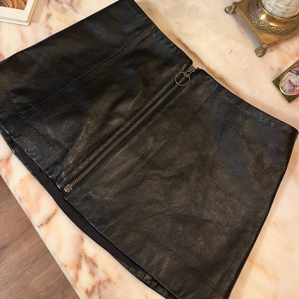 Wet Seal Black Zipper Mini Skirt